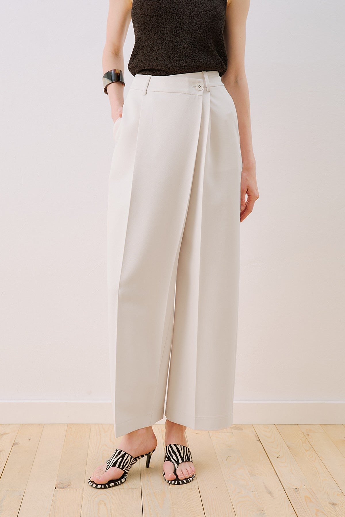 MANUKA | Wrap Closure Tailored Trousers
