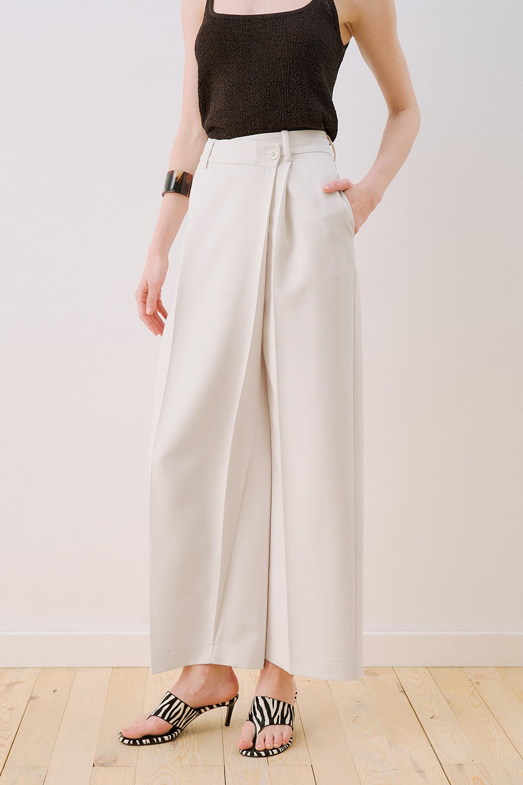 MANUKA | Wrap Closure Tailored Trousers