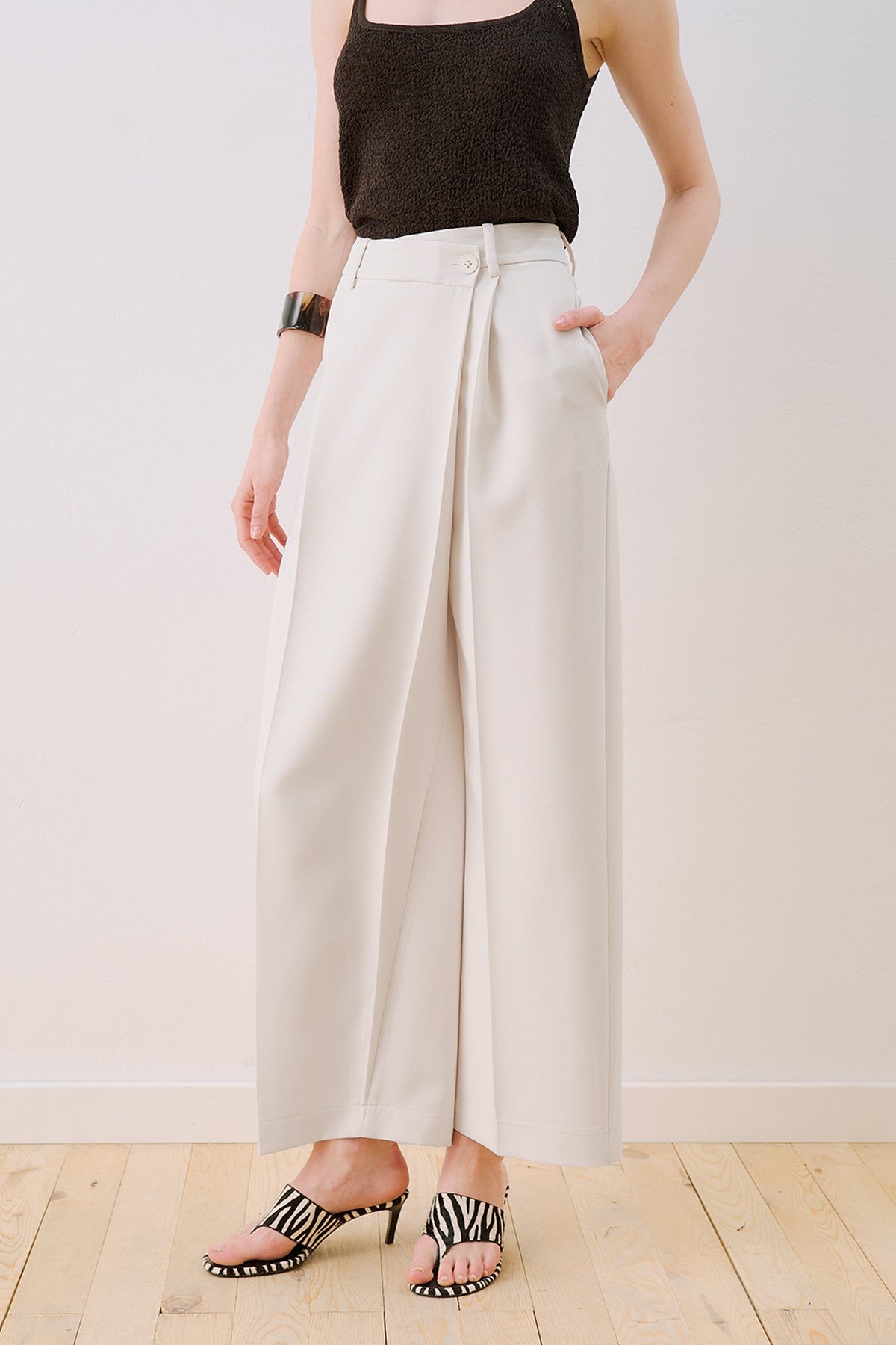 MANUKA | Wrap Closure Tailored Trousers