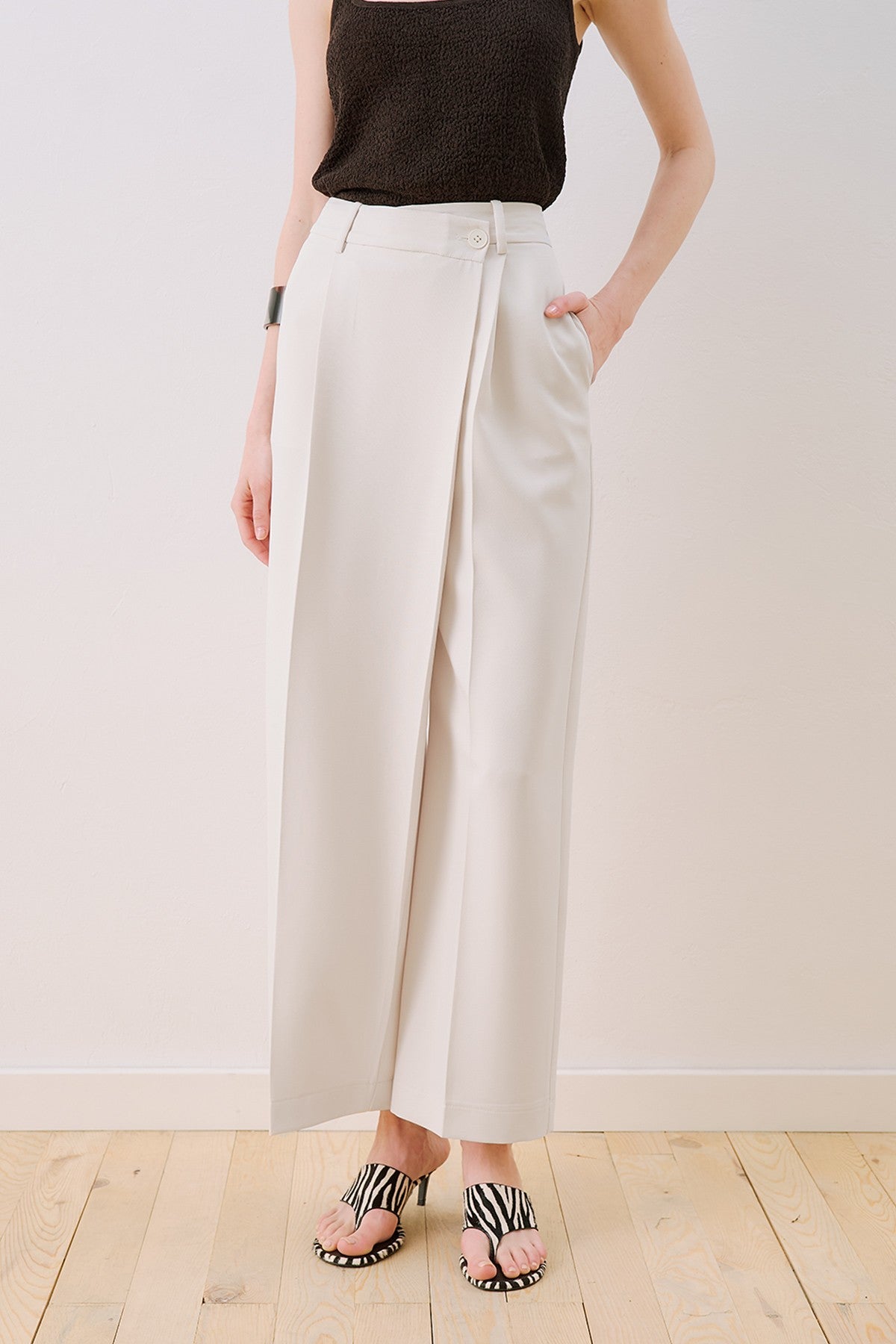 MANUKA | Wrap Closure Tailored Trousers