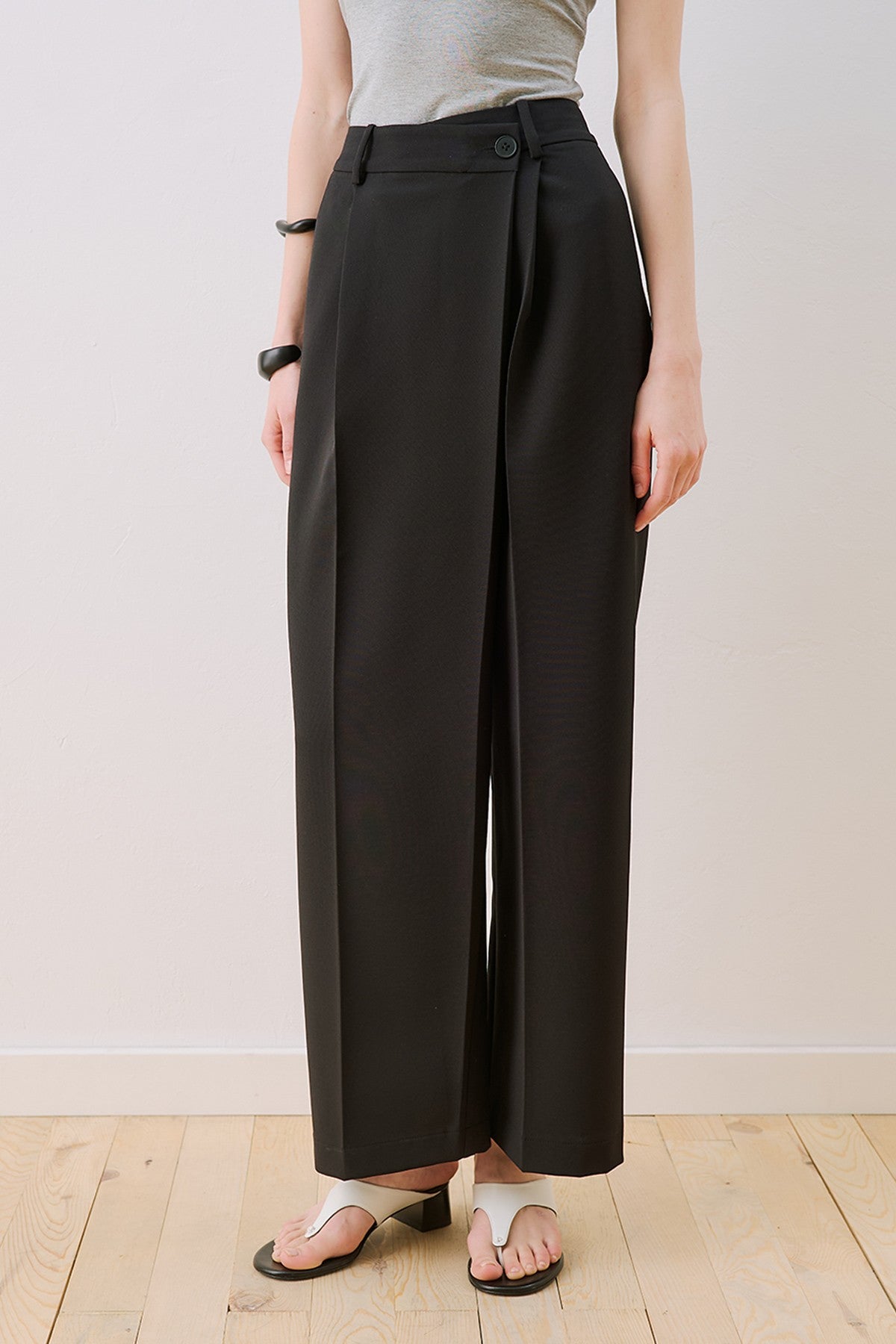 MANUKA | Wrap Closure Tailored Trousers