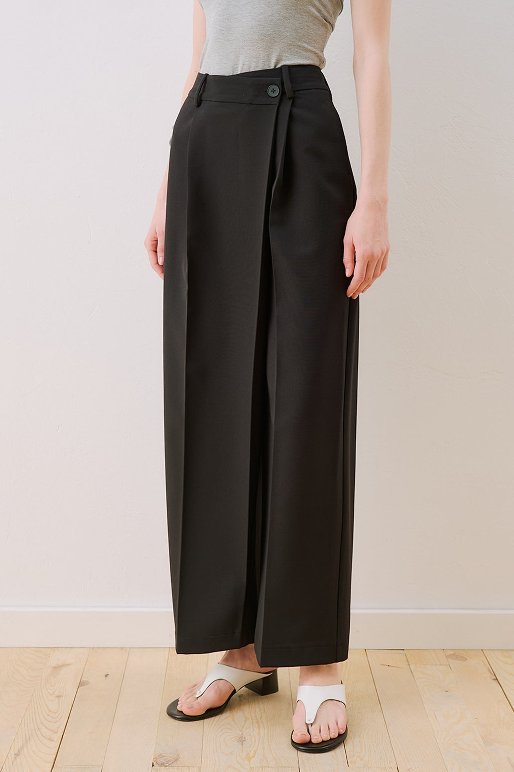 MANUKA | Wrap Closure Tailored Trousers