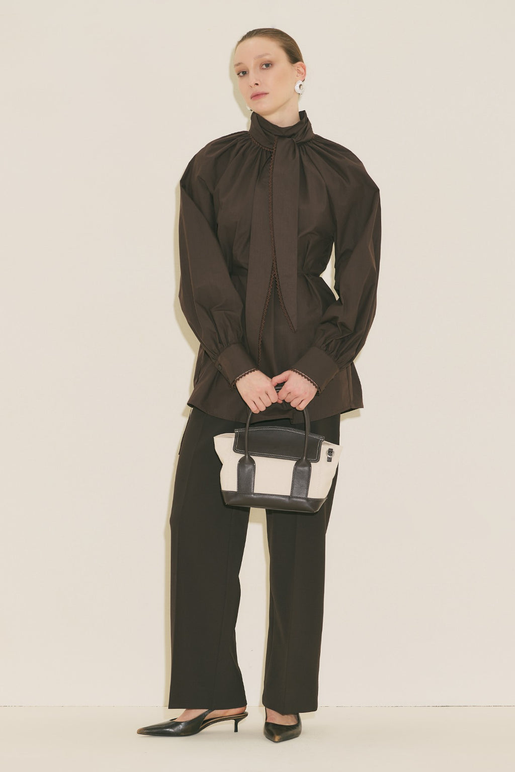 MANUKA | Easy Oversized Long-Sleeve Blouse