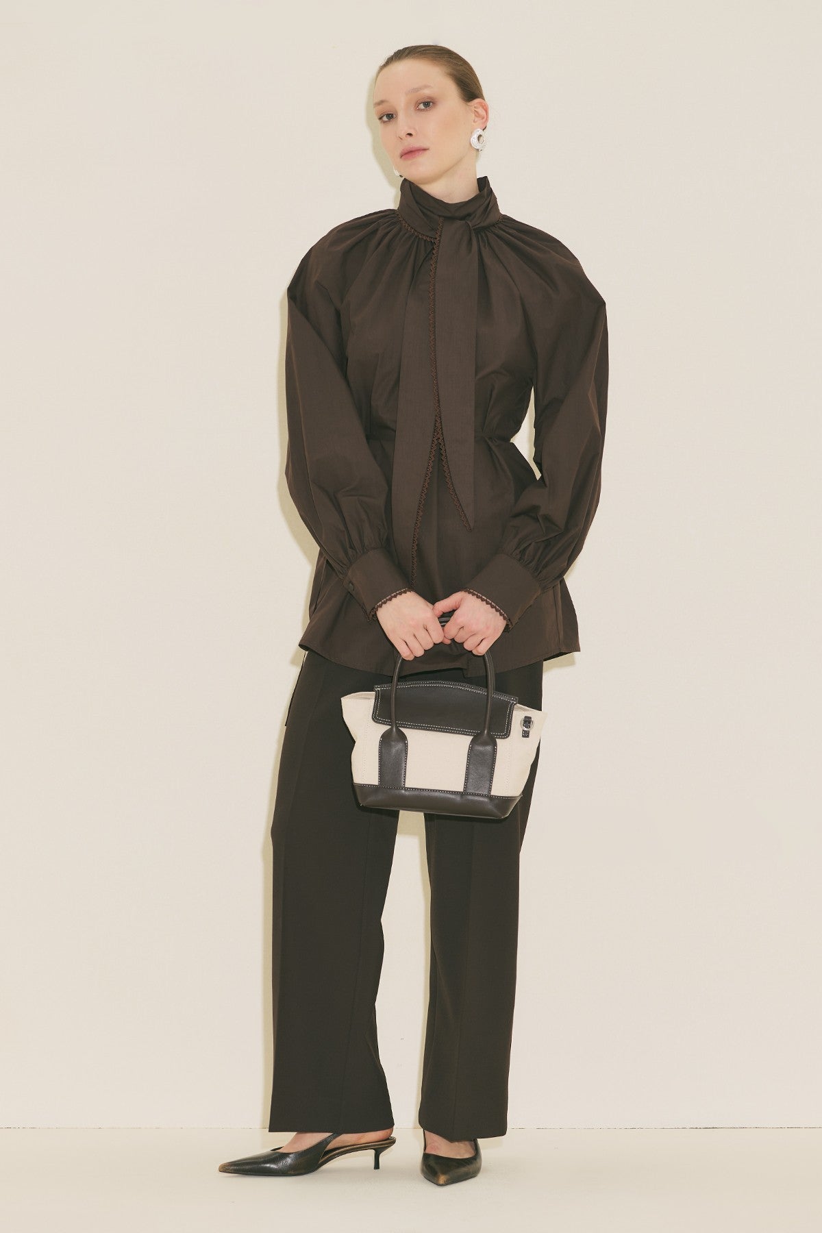 MANUKA | Easy Oversized Long-Sleeve Blouse