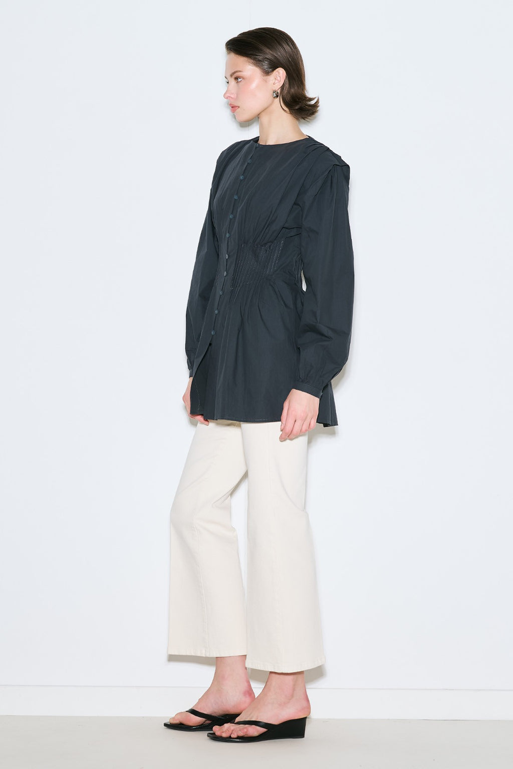 MANUKA | Pleat-Detail Waist Long-Sleeve Blouse