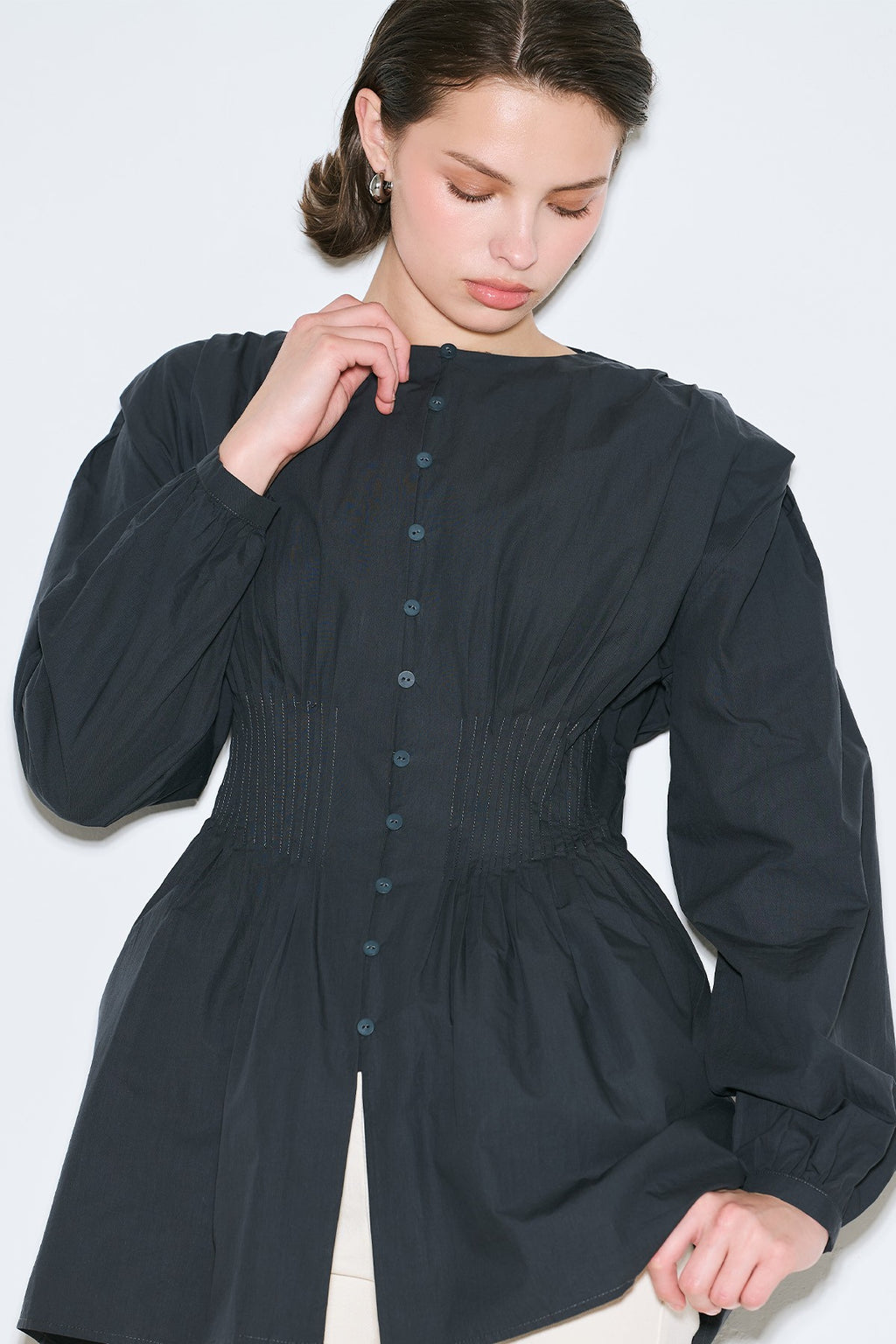 MANUKA | Pleat-Detail Waist Long-Sleeve Blouse