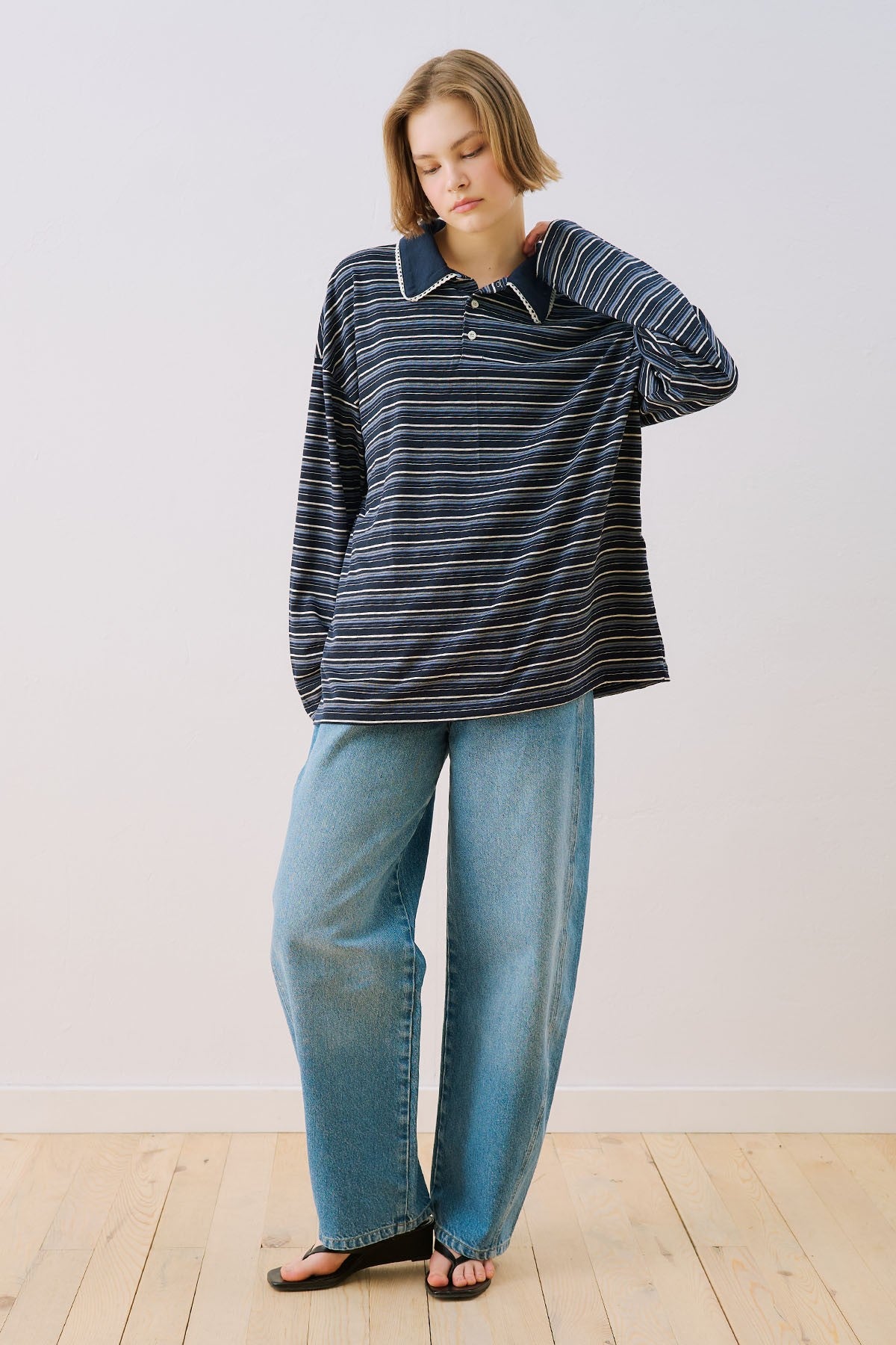 MANUKA | Striped Trim Detail Sweatshirt