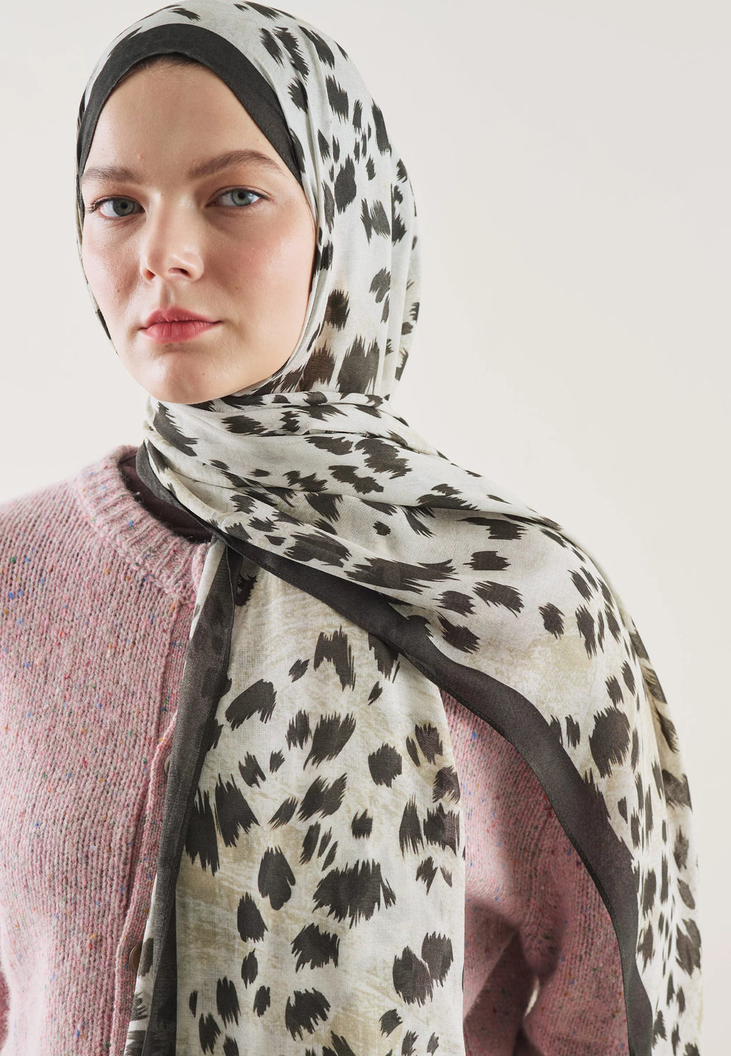 FRESH SCARFS | Cheetah Patterned Scarf