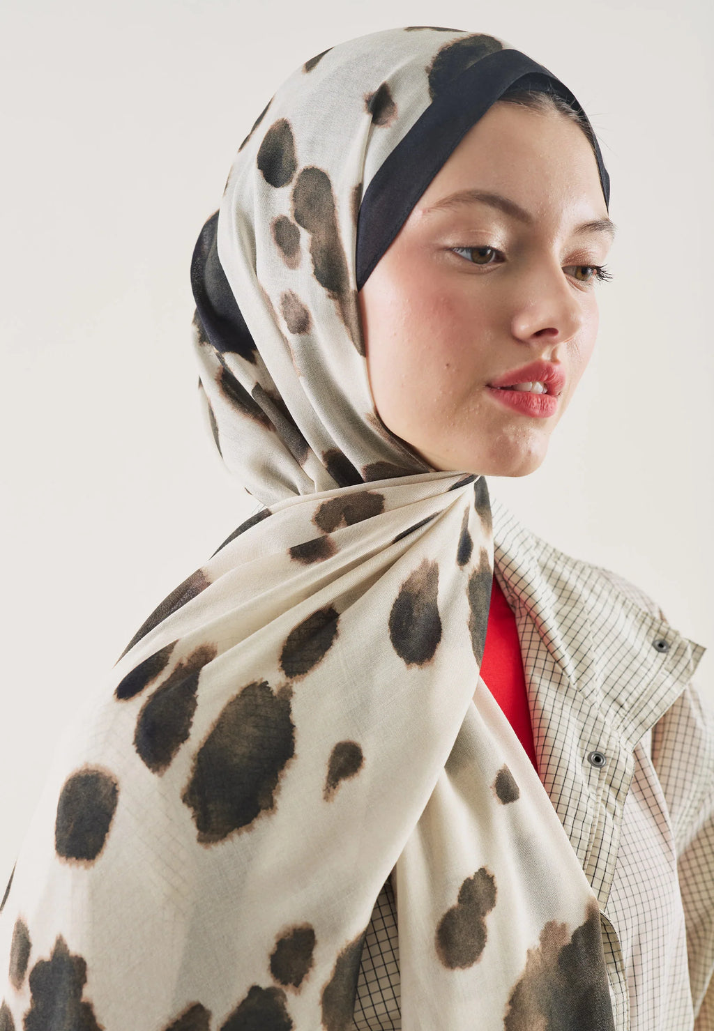 FRESH SCARFS | Cow Print Patterned Scarf