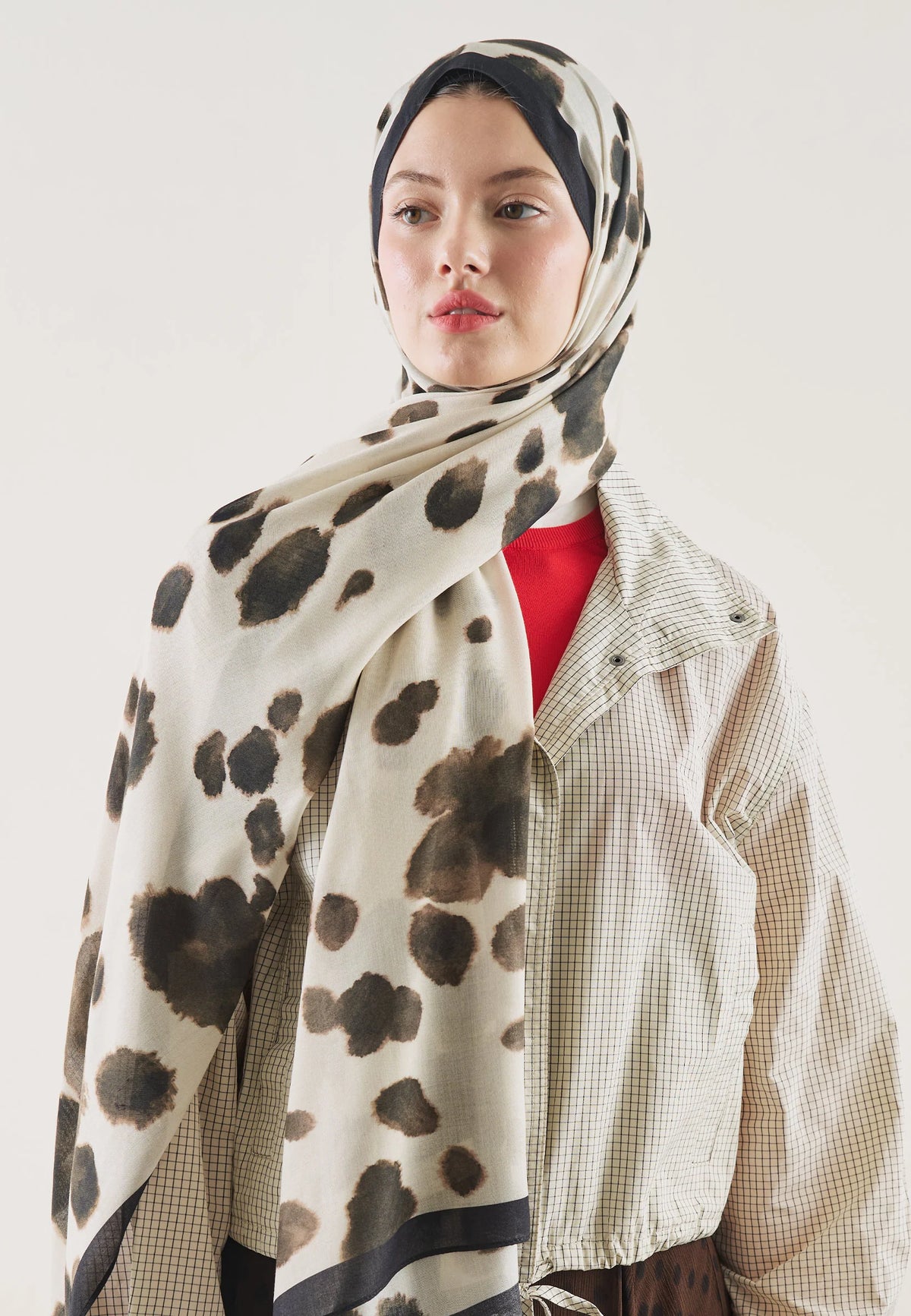FRESH SCARFS | Cow Print Patterned Scarf