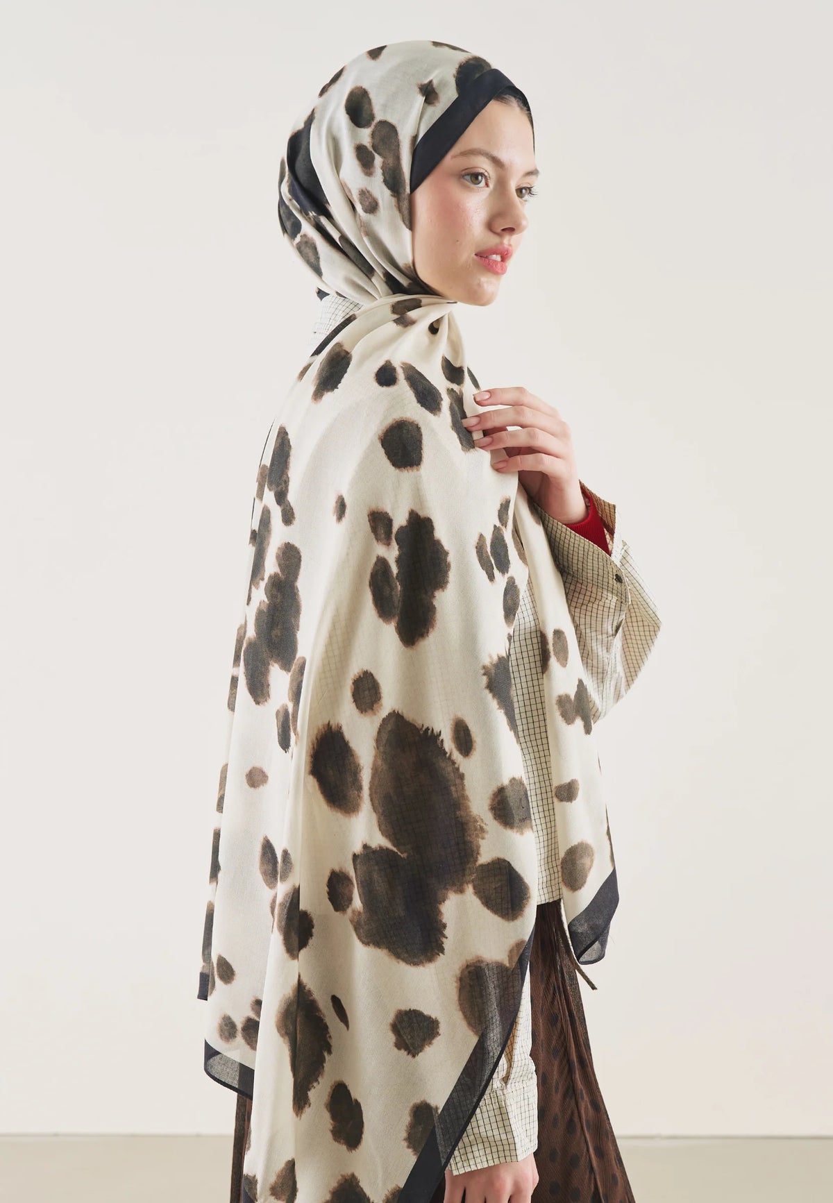 FRESH SCARFS | Cow Print Patterned Scarf