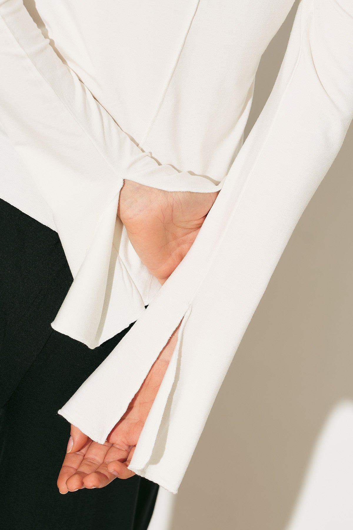 MANUKA | Easy Oversized Long-Sleeve Blouse