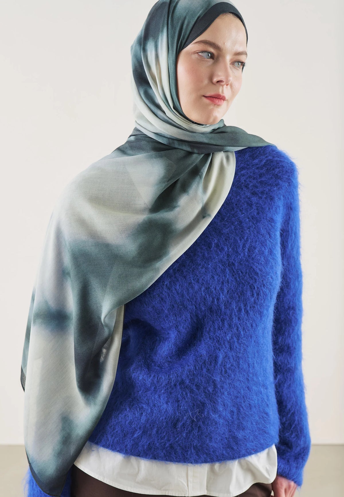 FRESH SCARFS | Floral Batik Patterned Scarf