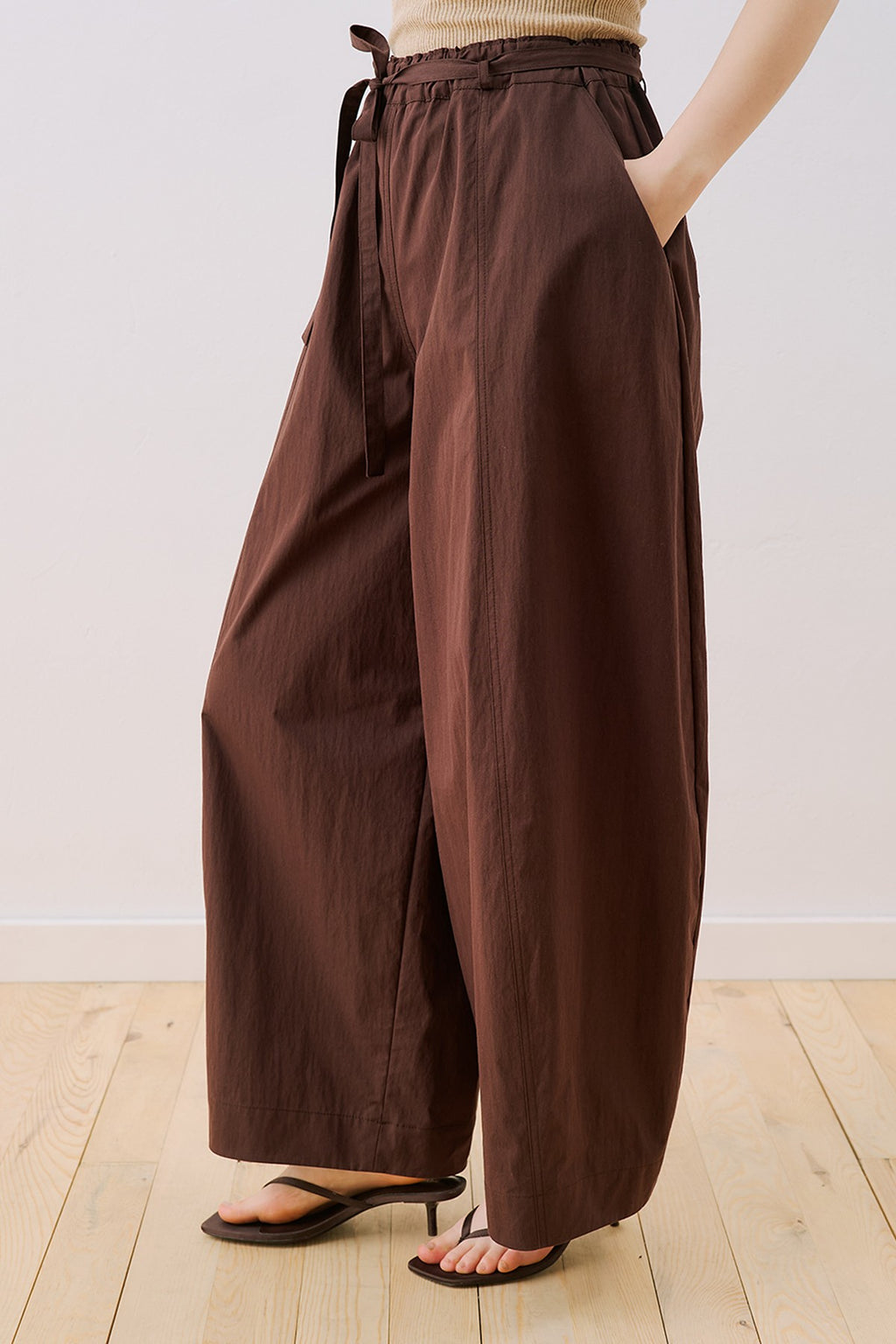 MANUKA | Elastic Waist Barrel Trousers