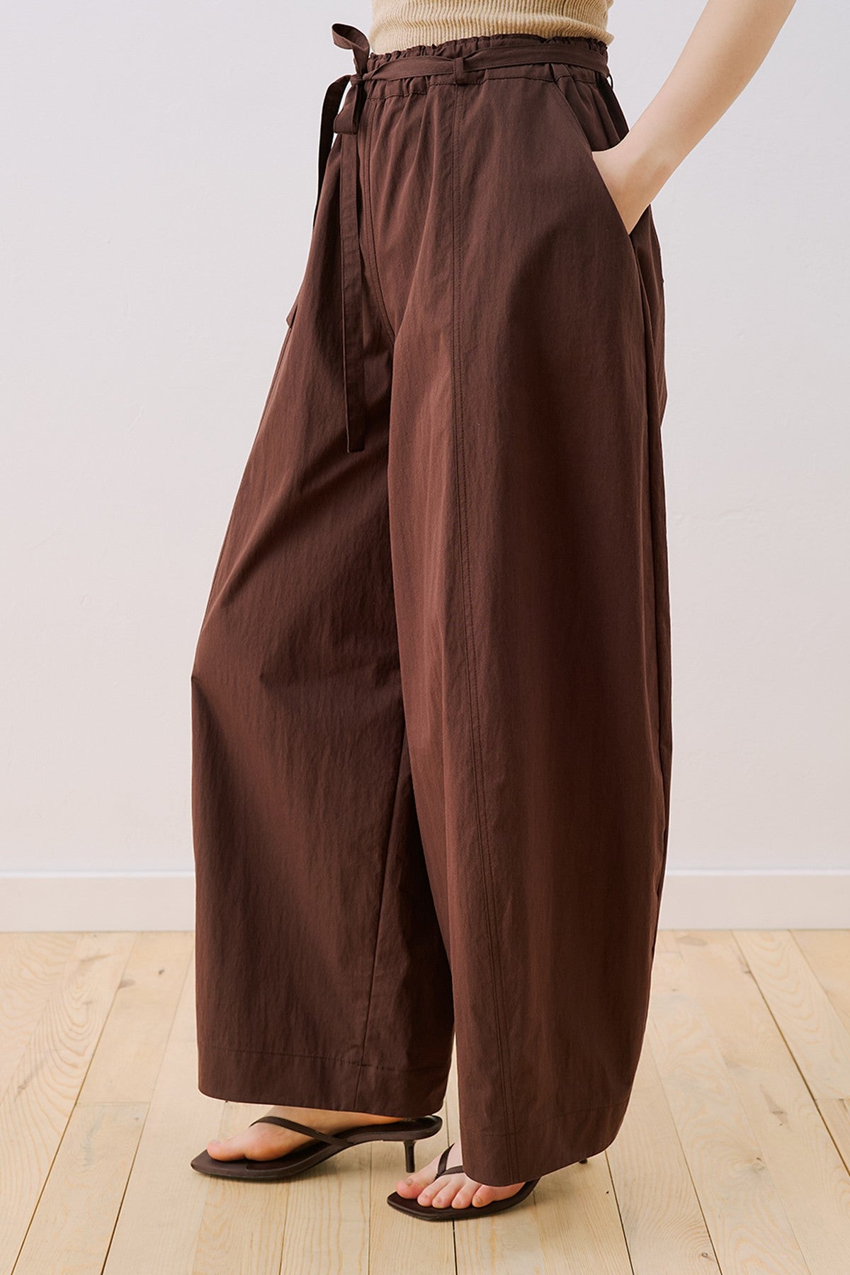 MANUKA | Elastic Waist Barrel Trousers