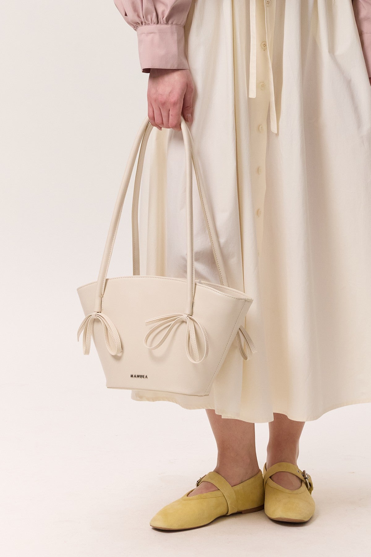 MANUKA | Sandy Bow Bags