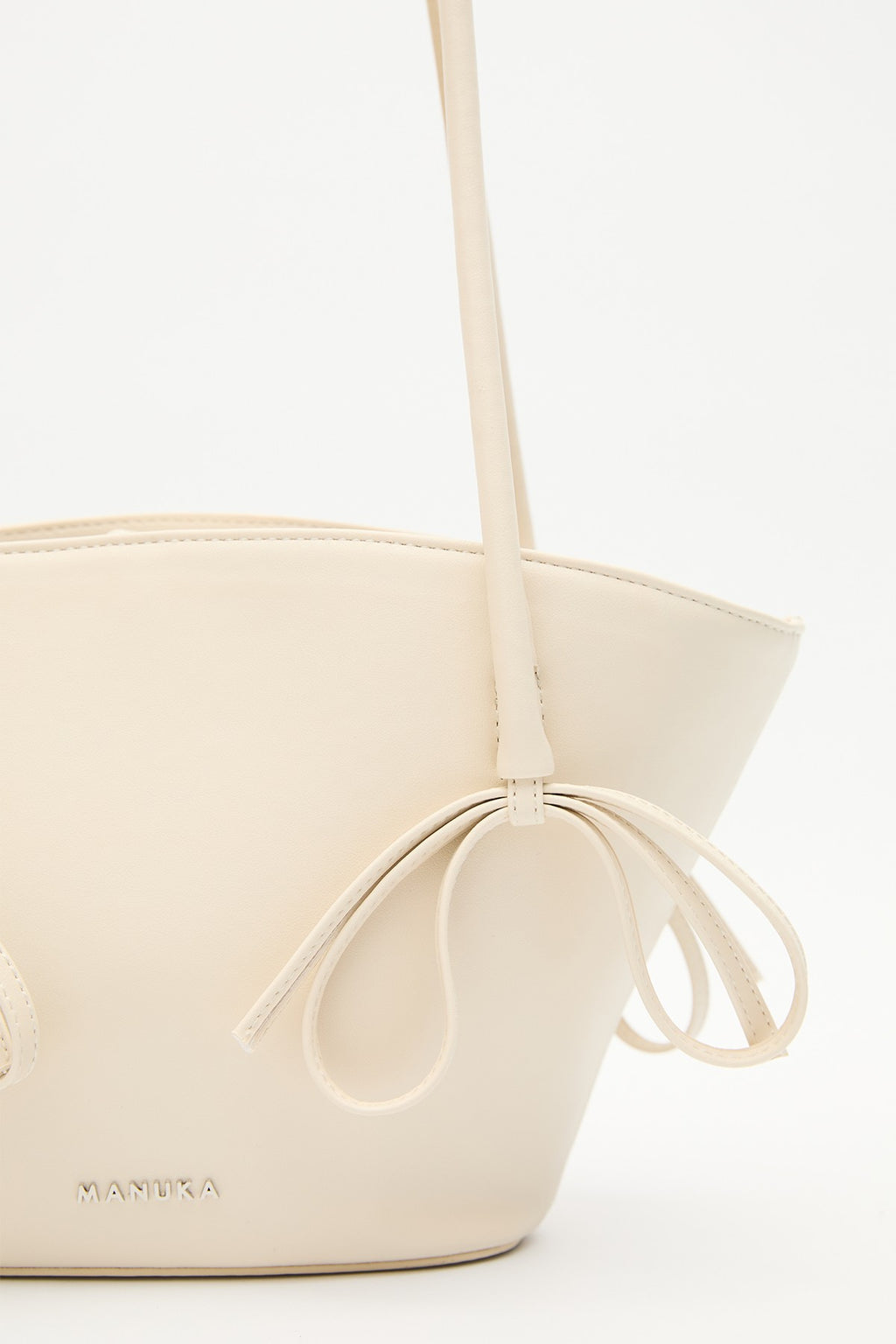 MANUKA | Sandy Bow Bags