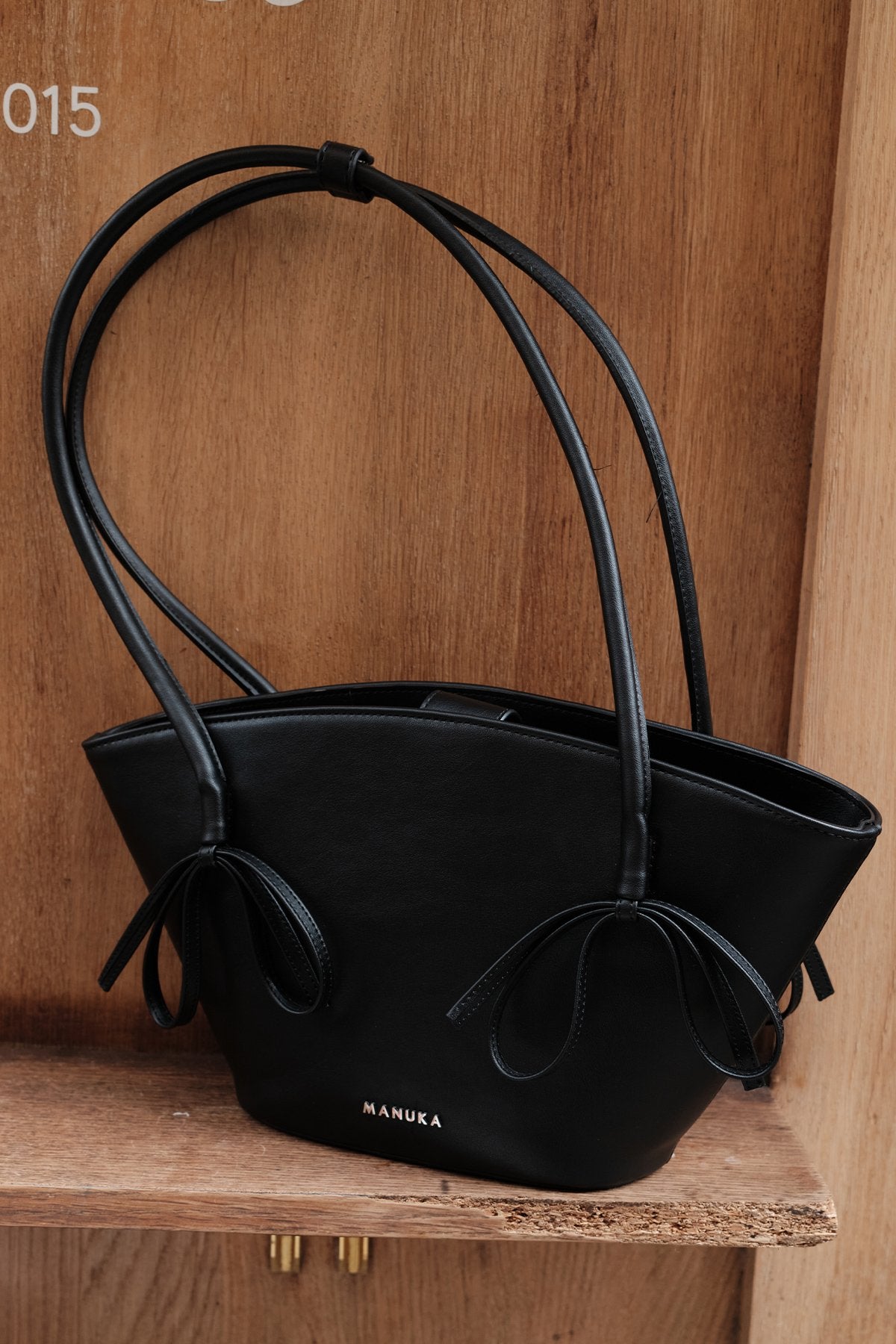 MANUKA | Sandy Bow Bags
