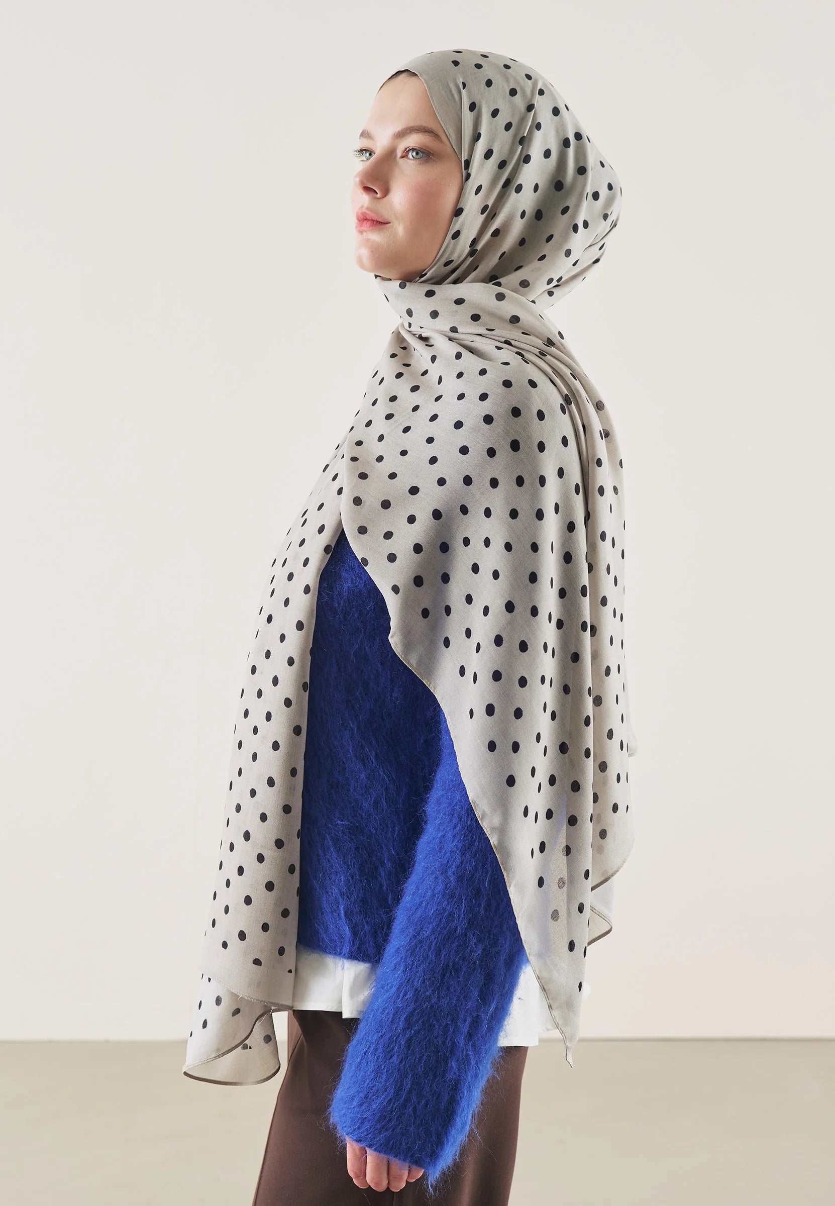 FRESH SCARFS | Small Polka Dots Patterned Scarf