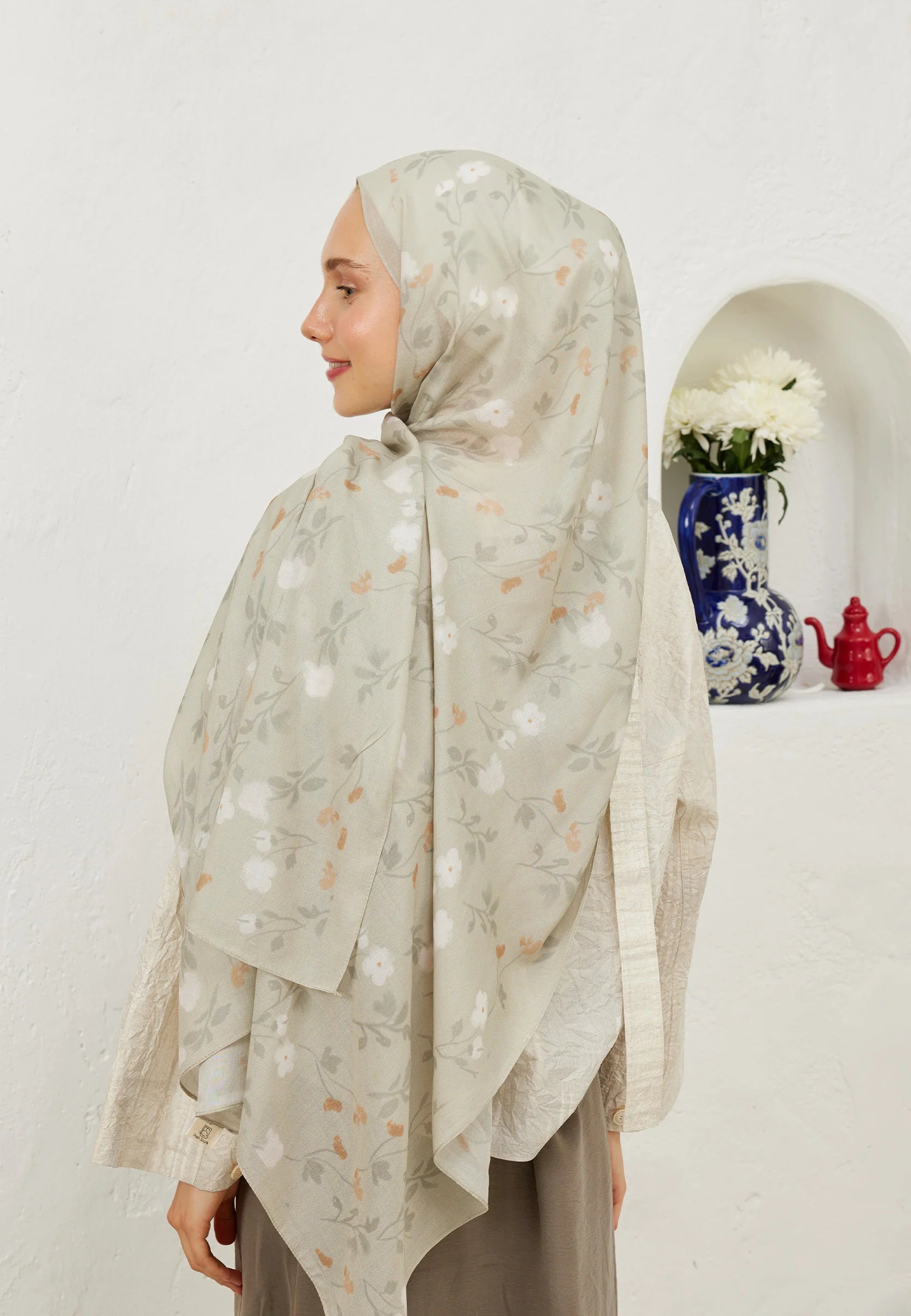 FRESH SCARFS | Soft Flowers Patterned Scarf